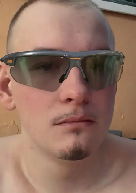 Я Егор, 20, знакомлюсь без обязательств в Новополоцке