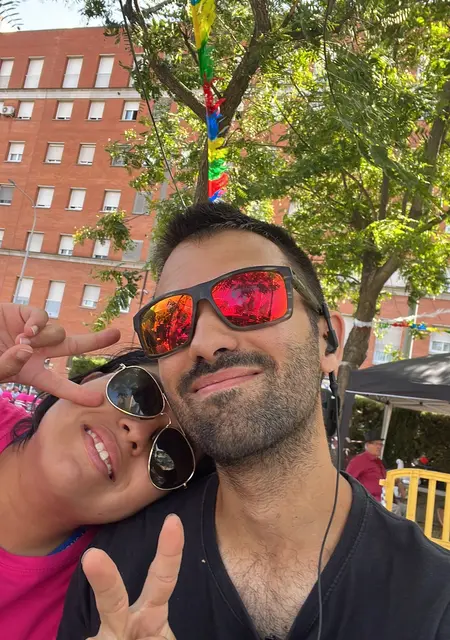 Soy Eric, 25 años de Mataró, busco conocer gente para pasatiempo agradable