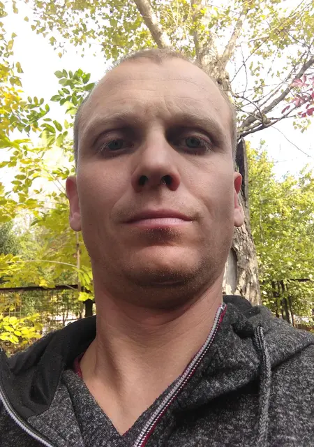 Romantic из Бердянска, ищу на сайте знакомства на одну ночь