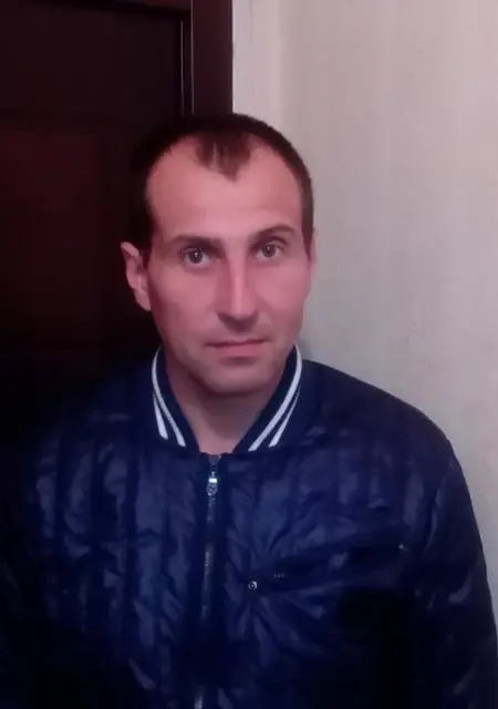 Олег из Новополоцка, мне 44, познакомлюсь для дружбы