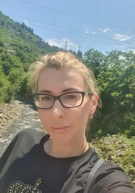 Melanie из Макон, ищу на сайте постоянные отношения