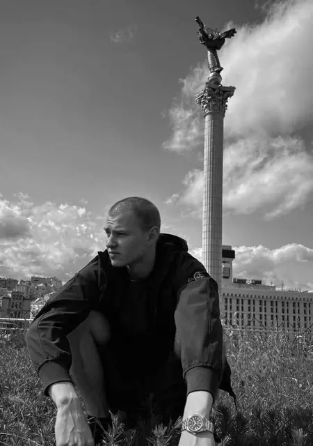 Ваня з Києва, мені 19 років, познайомлюсь на одну ніч