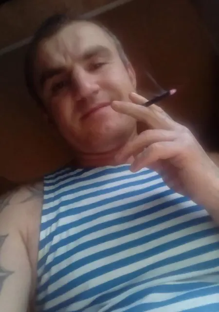 Я Russell, 39, из Луганска, ищу знакомство для постоянных отношений