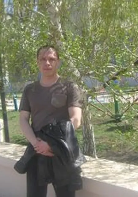 Я Kirill, 43 років, знайомлюсь на одну ніч у Сорокине