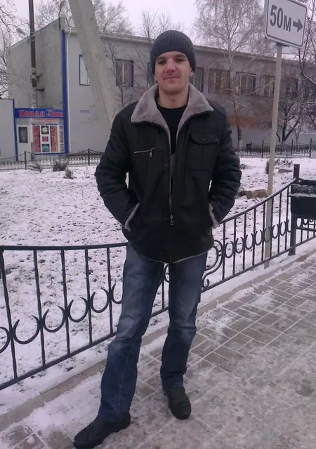 Артем из Луганска, ищу на сайте знакомства без обязательств