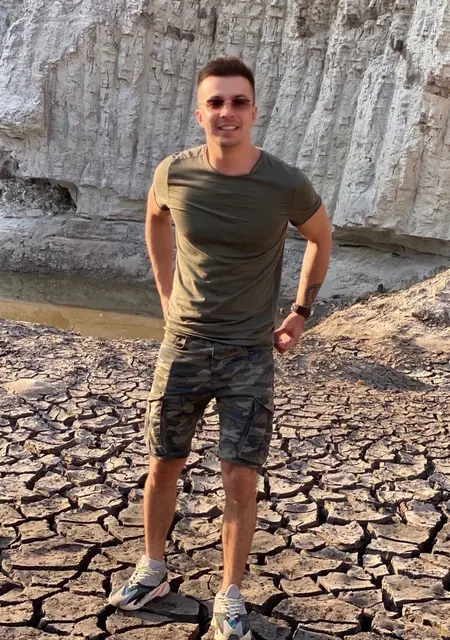 Я Misha, 34 років з Хмельницького, шукаю знайомства без зобов'язань