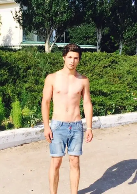 Сережа из Николаева, ищу на сайте знакомства на одну ночь