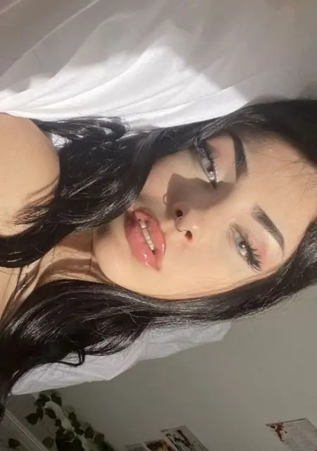 Carol из Мадрида, мне 18, познакомлюсь