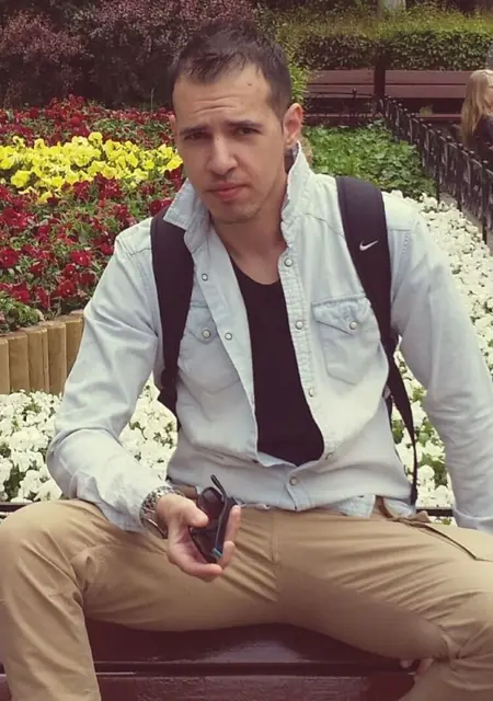 Kill Kiss из Афин, мне 36, познакомлюсь