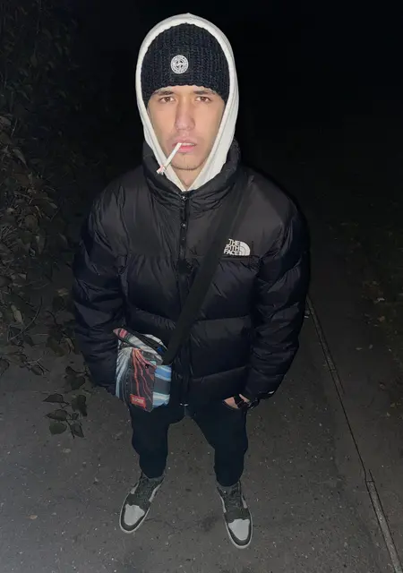 Я Vlad, 21, из Николаева, ищу знакомства без обязательств