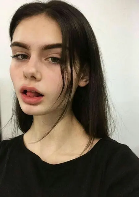 Вероника з Вінниця, шукаю на сайті спілкування