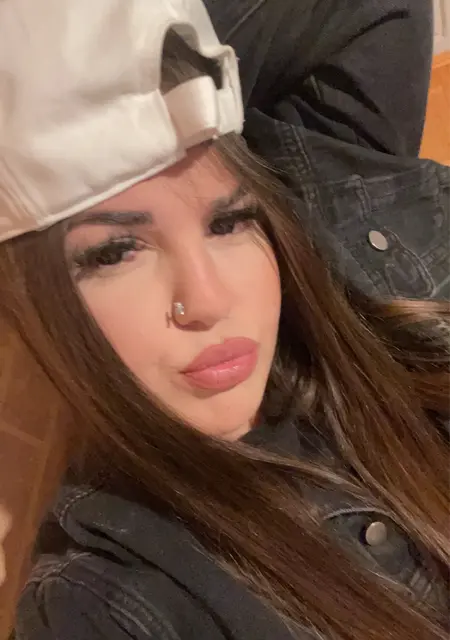 Я Victoria, 22, из Бирмингема, ищу знакомства на одну ночь