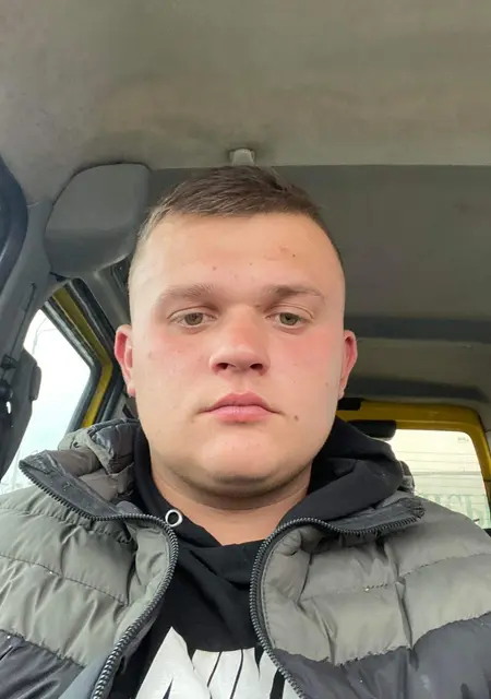 Діма з Мукачево, мені 26 років, познайомлюсь для спілкування