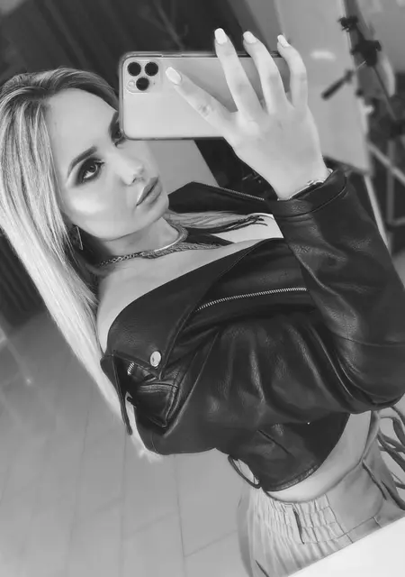 Анастасия из Одессы, ищу на сайте постоянные отношения