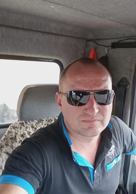 Я Игорь, 46, из Рогачева, ищу знакомство для постоянных отношений