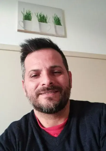 Я Robin, 39, из Афин, ищу знакомство для совместных путешествий