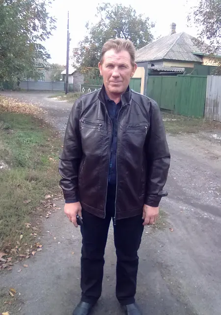 Я Николай, 55 років з Донецька, шукаю знайомства без зобов'язань