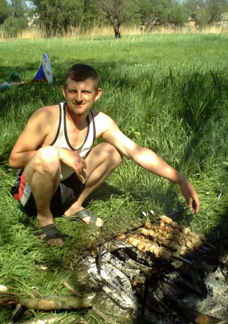 Я Саша, 42 років, знайомлюсь на одну ніч у Гайсине