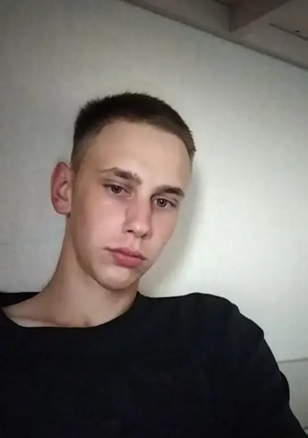 Я Павел, 21, из Гродно, ищу знакомства на одну ночь