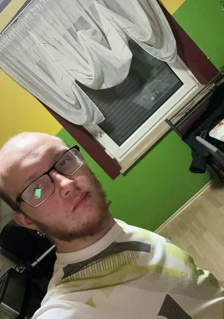 Я Joey, 20, из Берлина, ищу знакомство для постоянных отношений