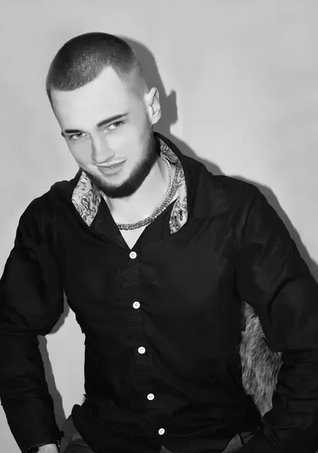 Я Радислав, 23 років, знайомлюсь без зобов'язань у Хмельницькому