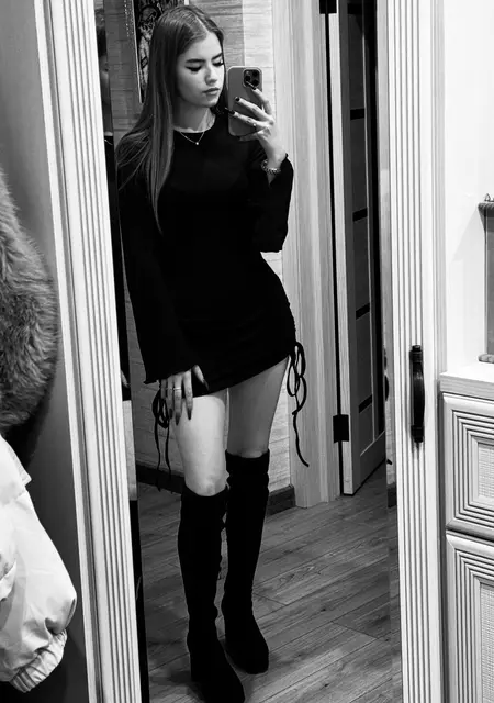 Я Елизавета, 19, знакомлюсь для общения в Теофилу-Отони