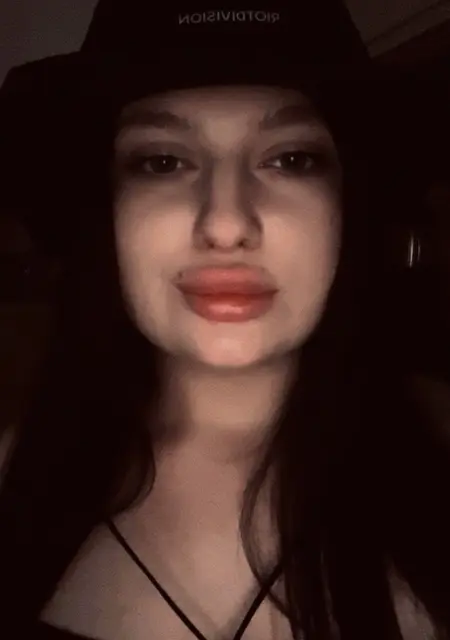 Я Дарина, 20 років, знайомлюсь без зобов'язань у Чернігові