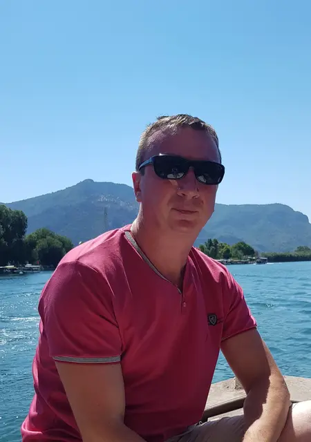 Slava из Львова, ищу на сайте знакомства на одну ночь