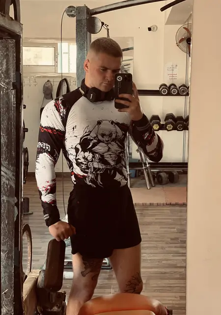 Я Виктор, 25, знакомлюсь без обязательств в Минске