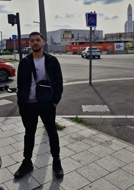 Walid de Madrid, tengo 26 años, listo para conocer para lío de una noche