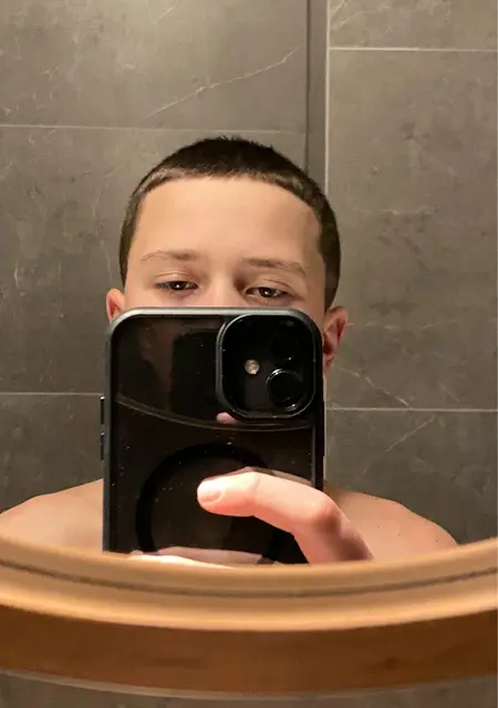 Ярослав из Хуста, мне 20, познакомлюсь для вирта