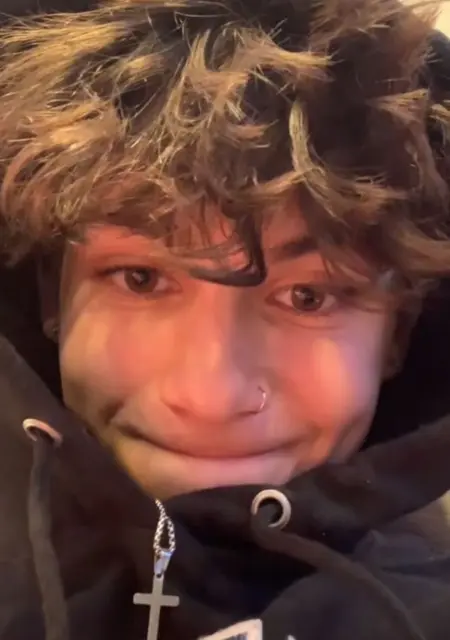 Я Flores, 24, знакомлюсь для вирта в Хельсингборге