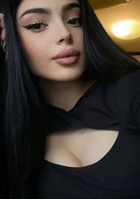 Яна из Франкфурта-на-майне, ищу на сайте общение