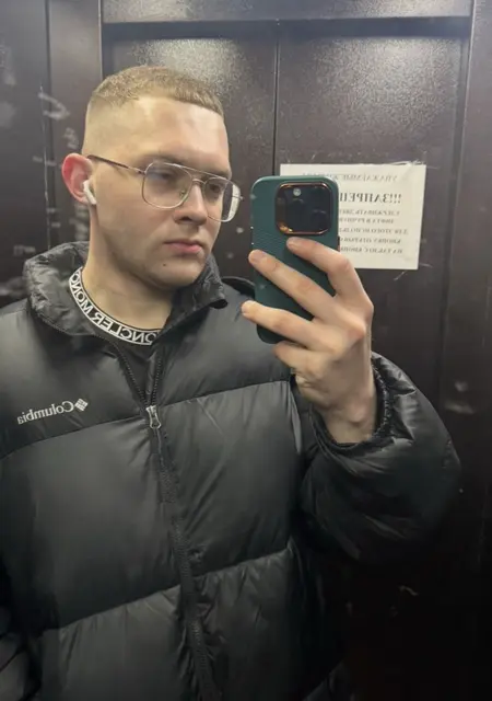 Я Dima, 19, знакомлюсь на одну ночь в Усть-Каменогорске