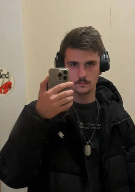 Євгеній з Вишгород, мені 27 років, познайомлюсь на одну ніч