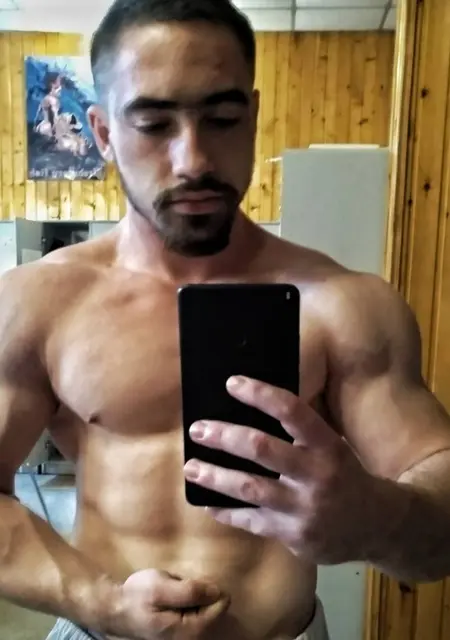 Сергей из Донецка, ищу на сайте знакомства на одну ночь