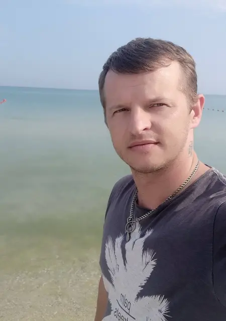 Я Олег, 38 років, знайомлюсь без зобов'язань у Ірпінь