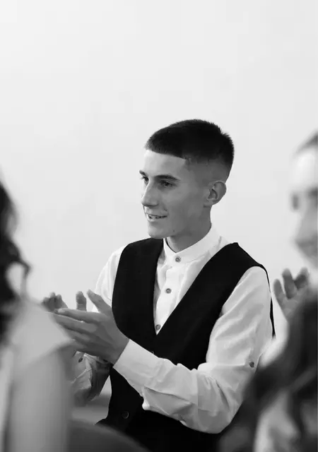 Я Ostap, 19, из Мадрида, ищу знакомство для постоянных отношений