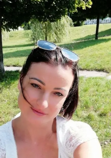 Я Aneta, 44, знакомлюсь в Варшаве