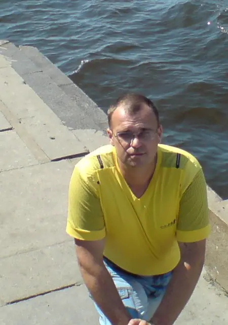 Сергей з Харкова, мені 46 років, познайомлюсь без зобов'язань