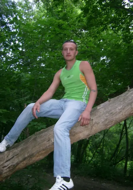 Я Николай, 34 років з Житомира, шукаю знайомства на одну ніч