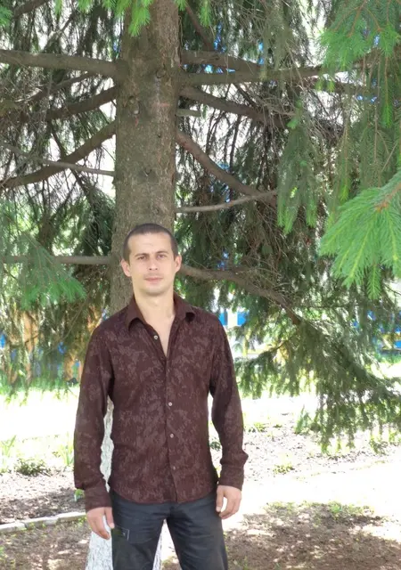 Я Николай, 44 років, знайомлюсь для приємного проведення часу у Ровеньках