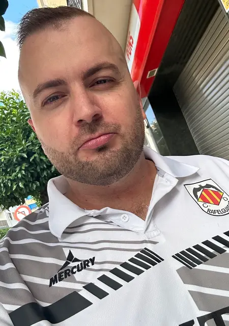 Vicent de Alcira, busco en el sitio relación sin ataduras