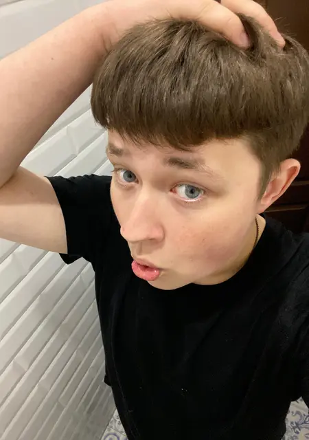 Я Дмитрий, 22, из Борисова, ищу знакомство для совместных путешествий