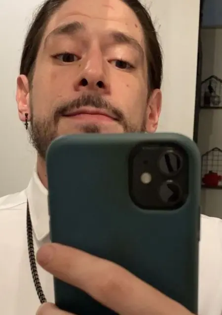 Я Tom, 31, знакомлюсь в Париже