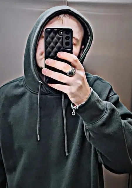 Soy Ion, 23 años de Getafe, busco conocer gente para lío de una noche