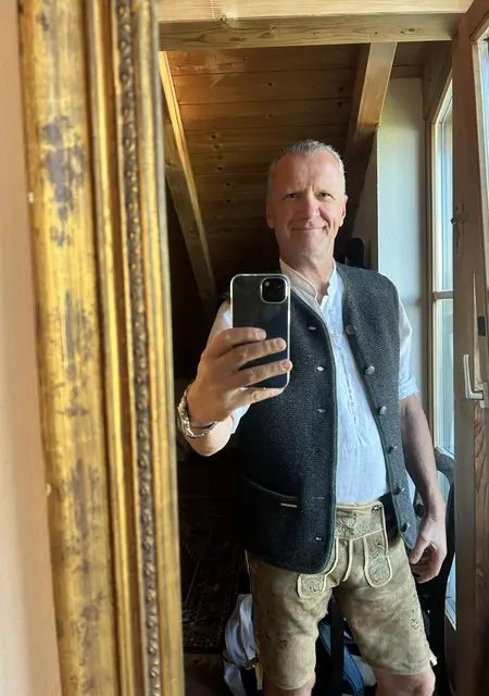 Tom из Траунштайн, мне 62, познакомлюсь для общения