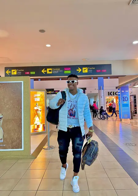 Soy Darwin, 30 años, conociéndome para pasatiempo agradable en Madrid