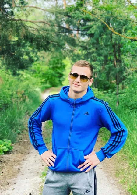 Алексей из Богуслава, мне 24, познакомлюсь для вирта