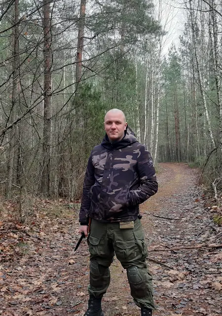 Антон из Кобрина, мне 28, познакомлюсь для общения